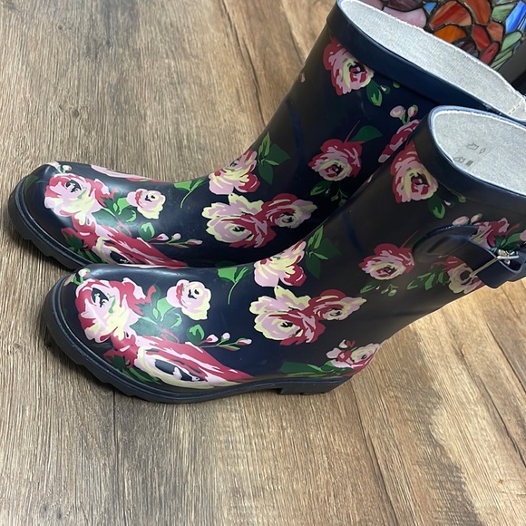 Shoes - Women’s Rain Boots